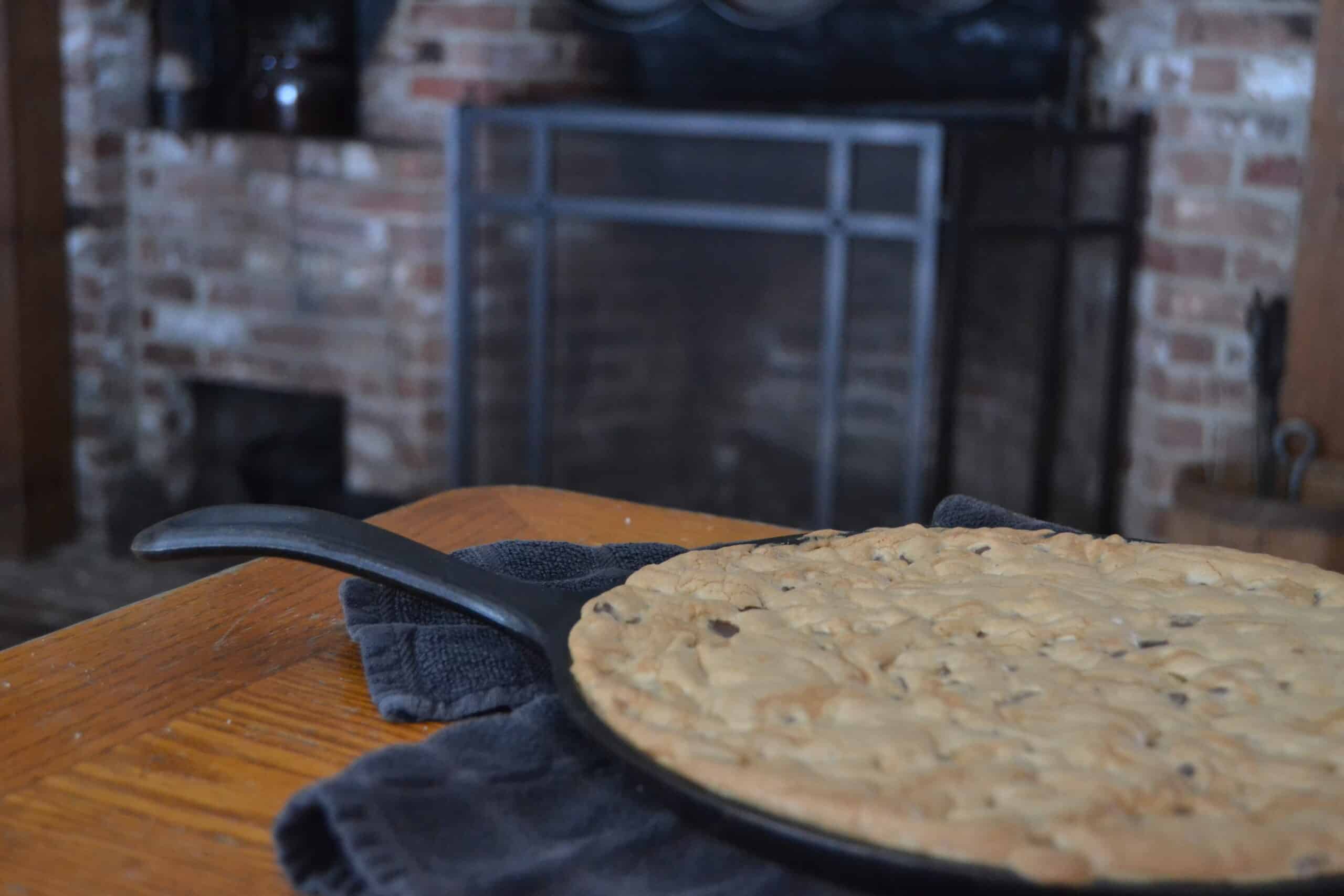 Cook Prep Eat Pre Seasoned Cast Iron Round Comal - Shop Frying Pans &  Griddles at H-E-B