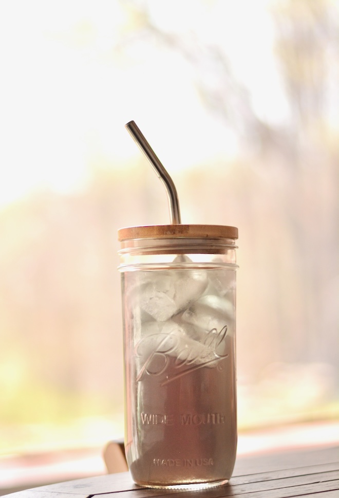mason jar glass with springtime allergy relief iced tea